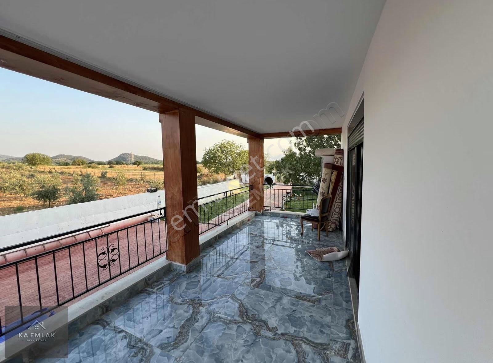 Karavelilerde 1900 M² Arsa | Havuzlu 3+1 Villa + Çiftlik Alanı - Görsel 7