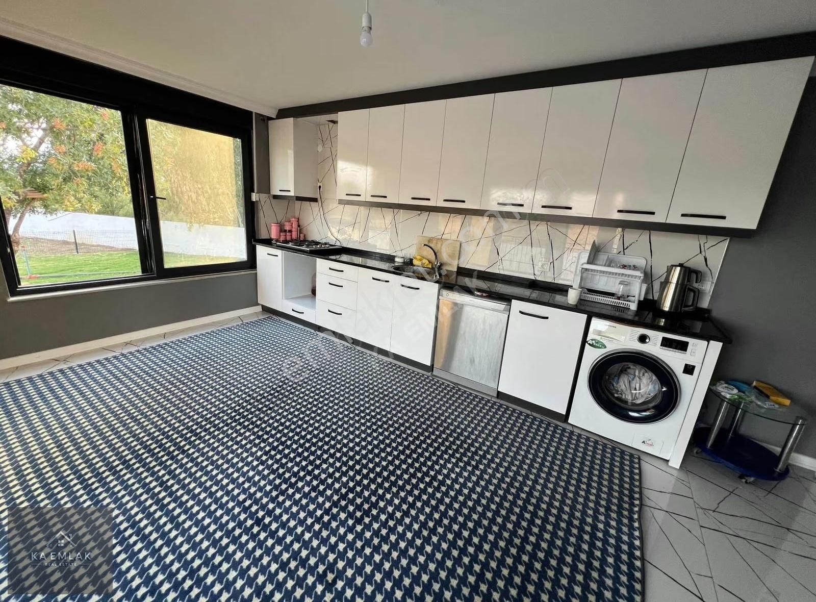 Karavelilerde 1900 M² Arsa | Havuzlu 3+1 Villa + Çiftlik Alanı - Görsel 3