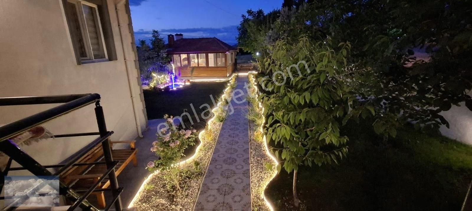 Burdur Merkez Başak Evler Sit'sinde Göl Manzaralı Mustakil Yazlk - Görsel 8