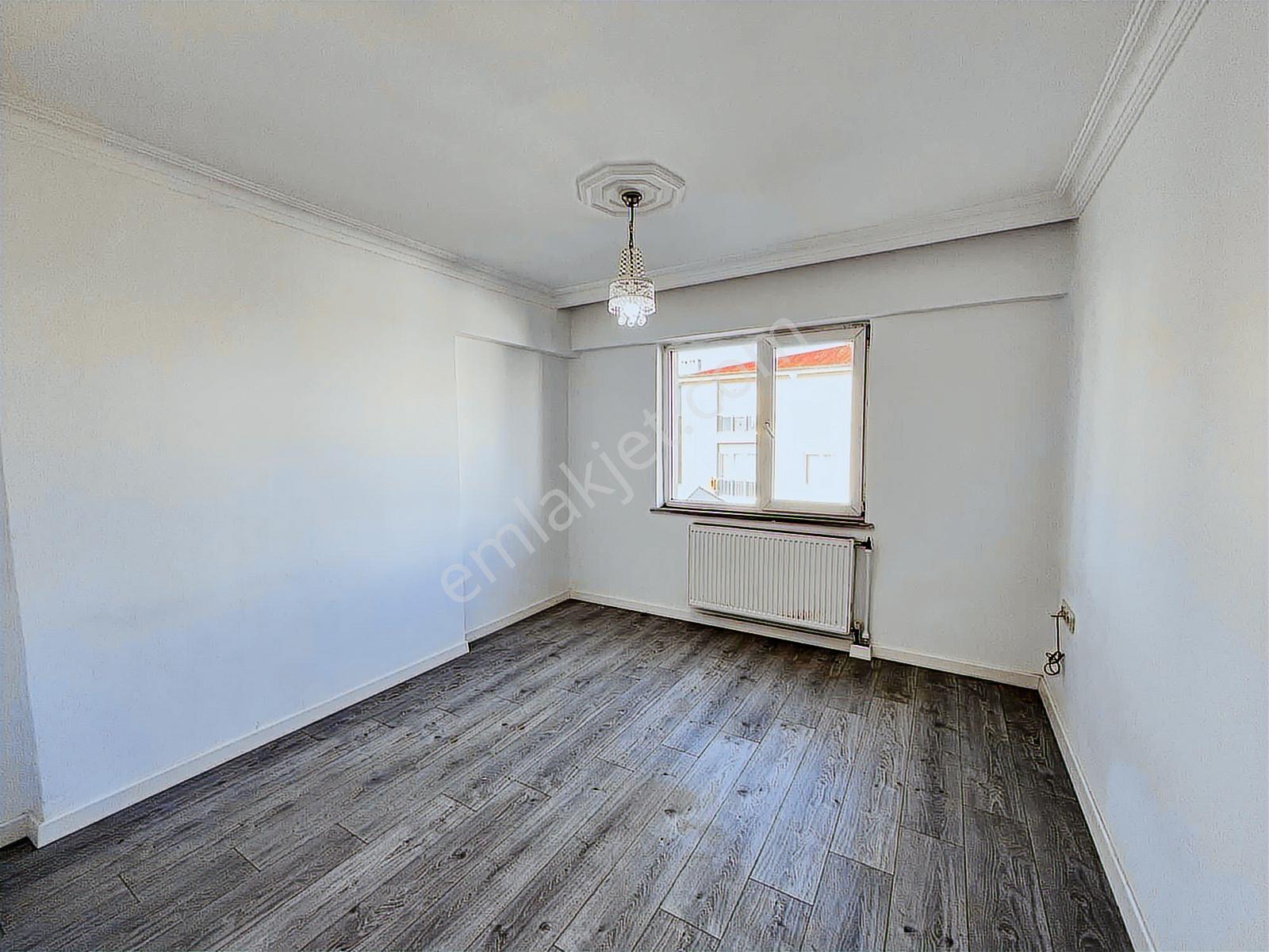 Tuğradan Cezzar Civarı İçi Sıfırlanmış 2+1 Kiralık Daire - Görsel 11
