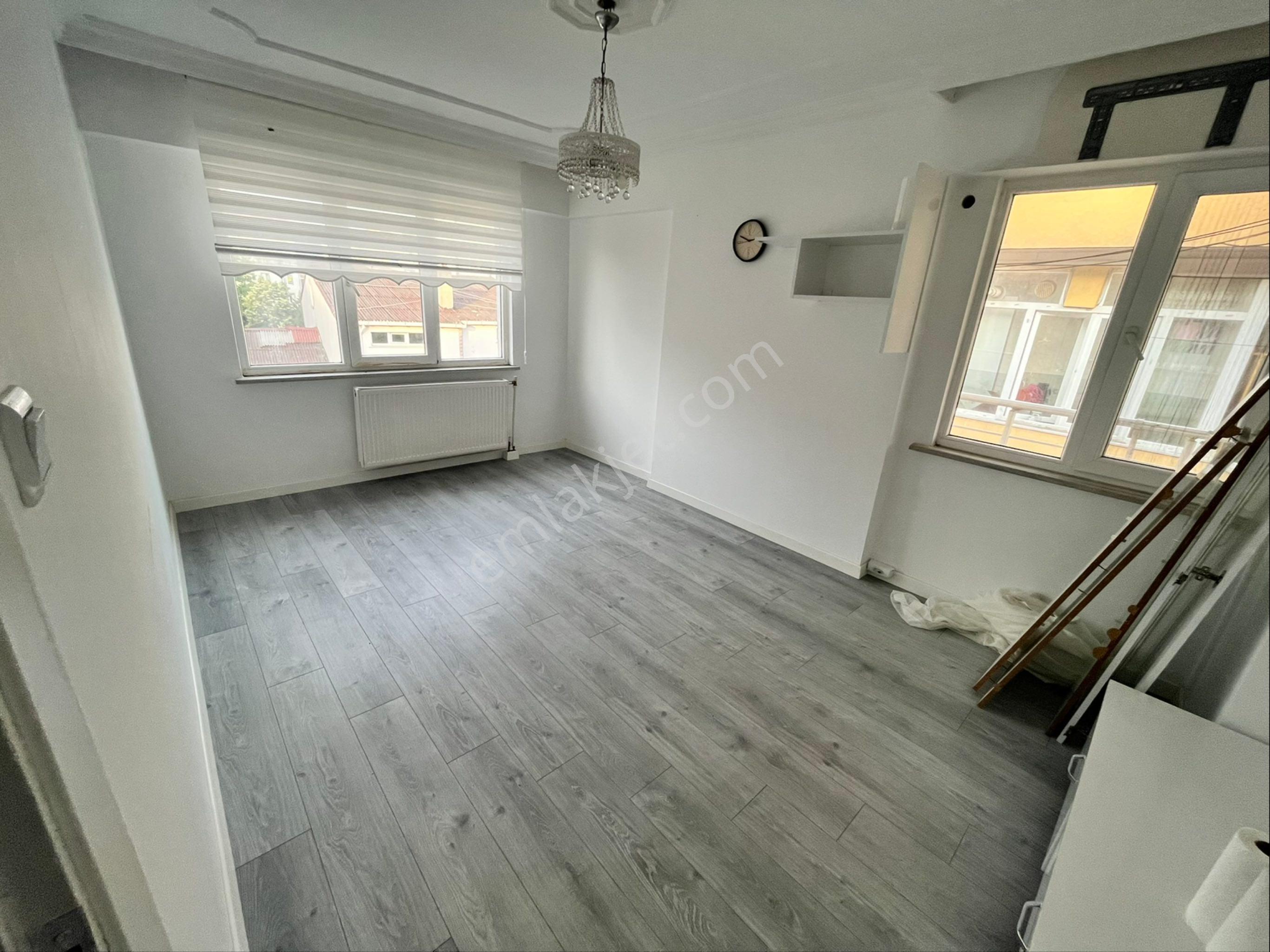 Tuğradan Cezzar Civarı İçi Sıfırlanmış 2+1 Kiralık Daire - Görsel 8