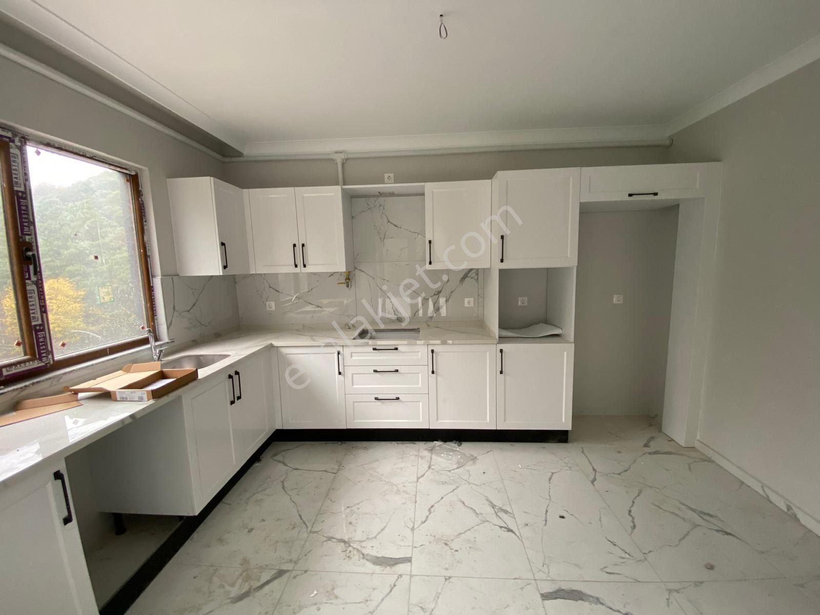 Trabzon Kaşüstü'nde Satılık 4+1 Sıfır Daire - Görsel 17