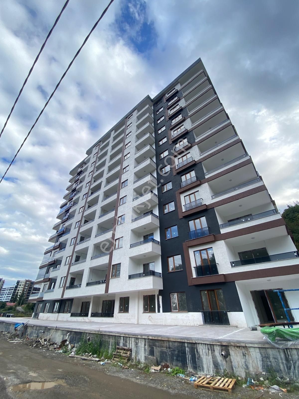 Trabzon Kaşüstü'nde Satılık 4+1 Sıfır Daire