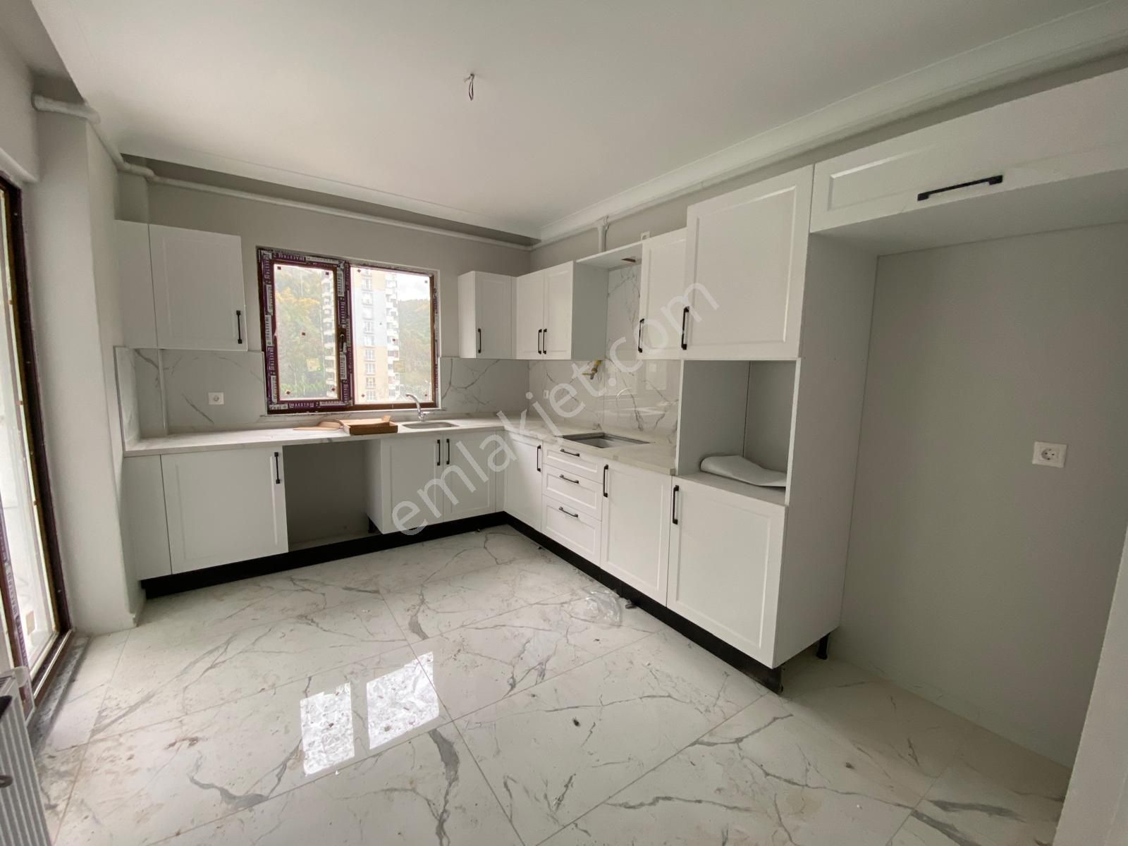 Trabzon Kaşüstü'nde Satılık 4+1 Sıfır Daire - Görsel 14