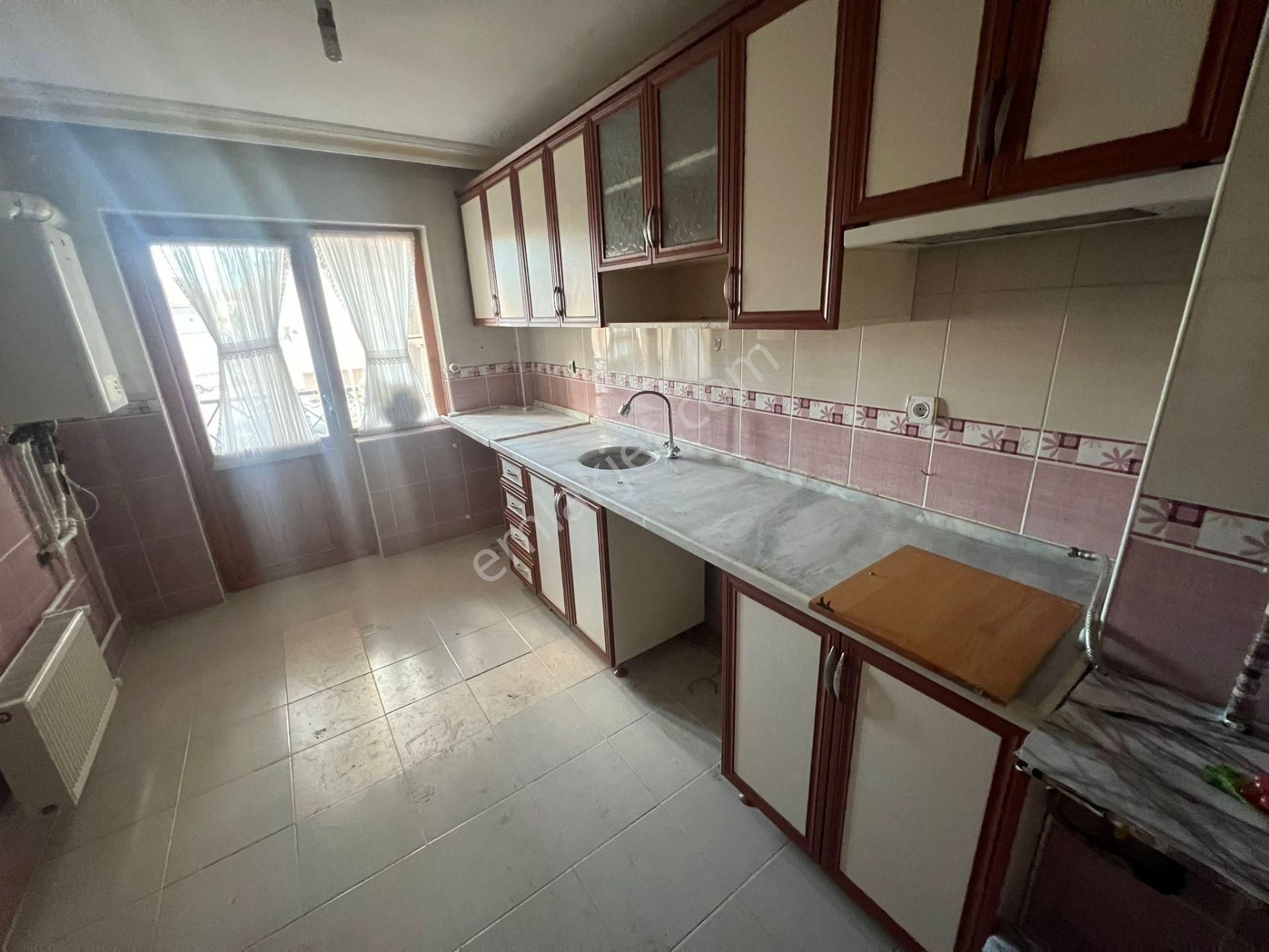 Kanuni Mahallesi'nde Ön Cephe 3+1 Daire!