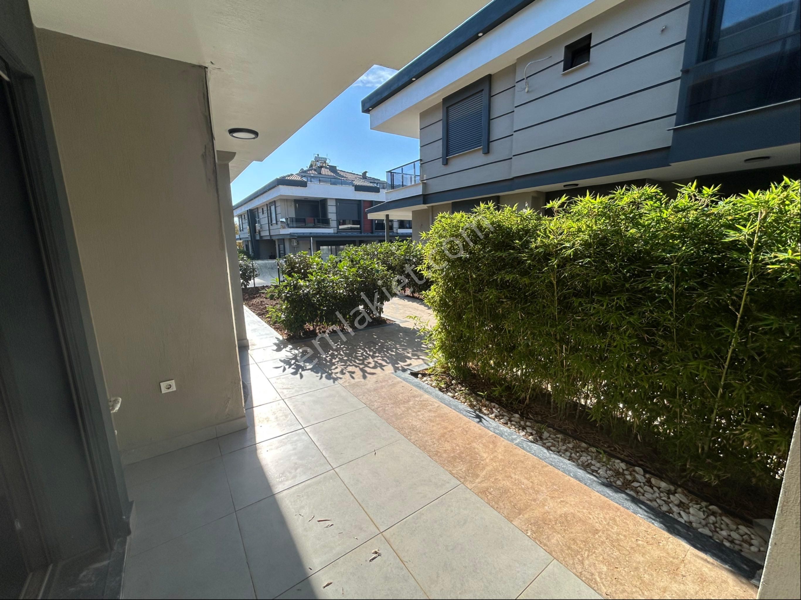 Didimde Havuzlu Sitede 4+1 Köşe Villa - Görsel 17