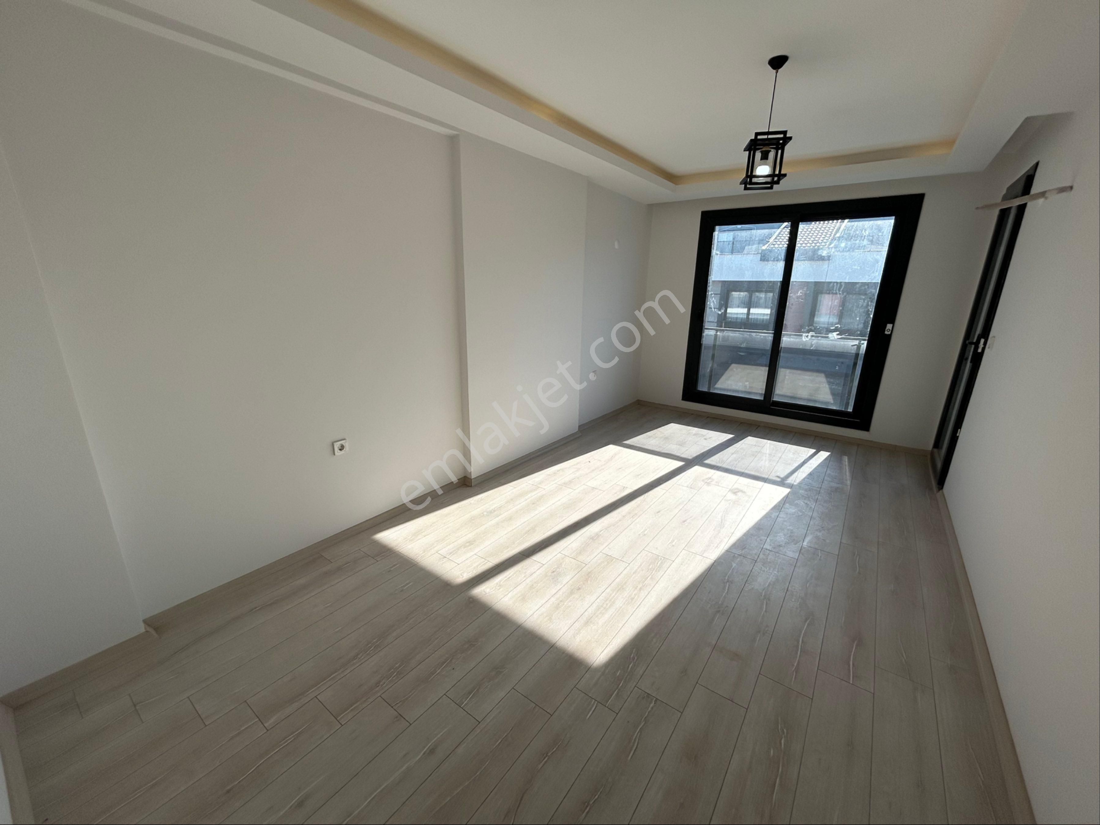 Didimde Havuzlu Sitede 4+1 Köşe Villa - Görsel 23