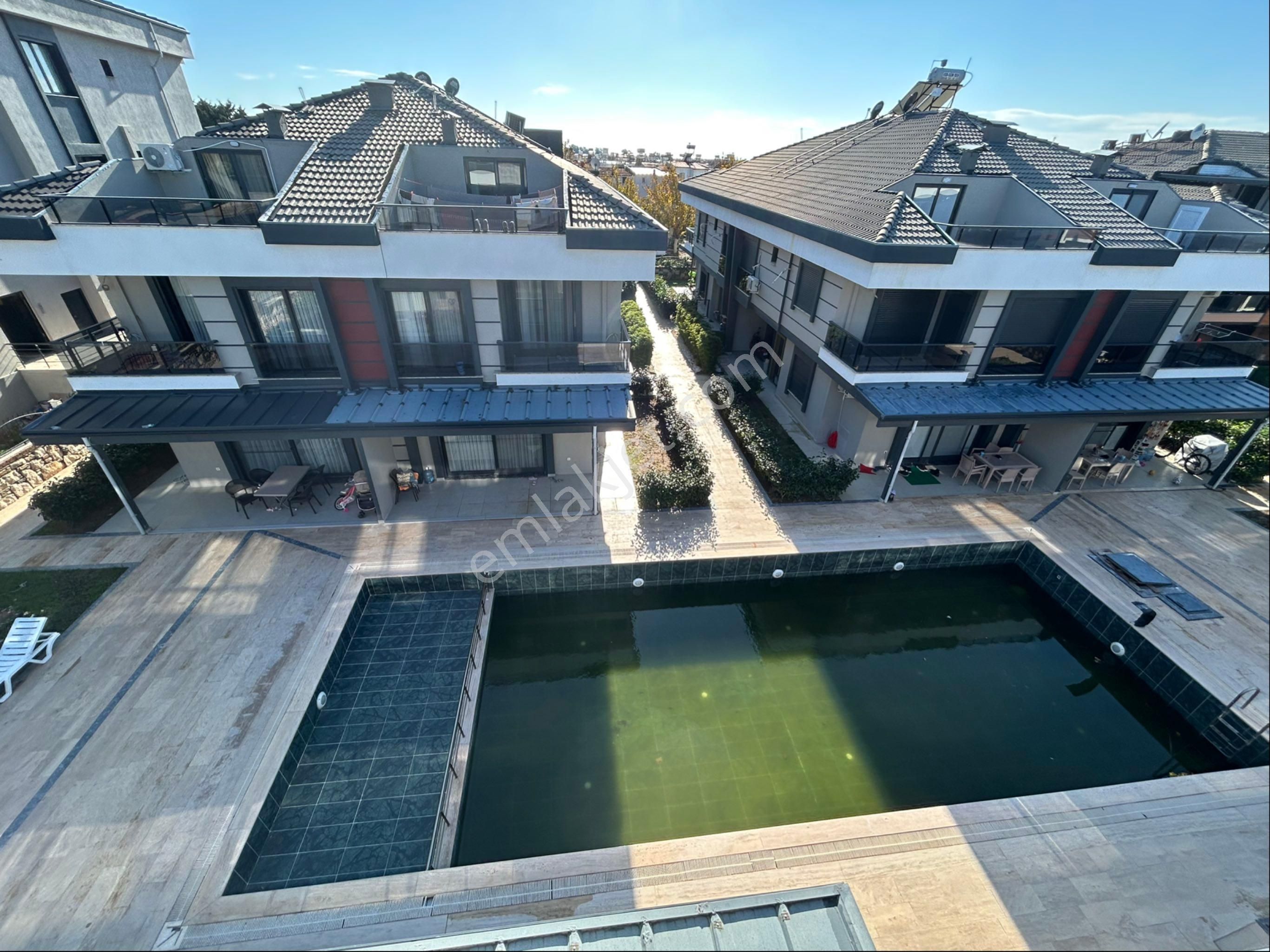 Didimde Havuzlu Sitede 4+1 Köşe Villa - Görsel 34