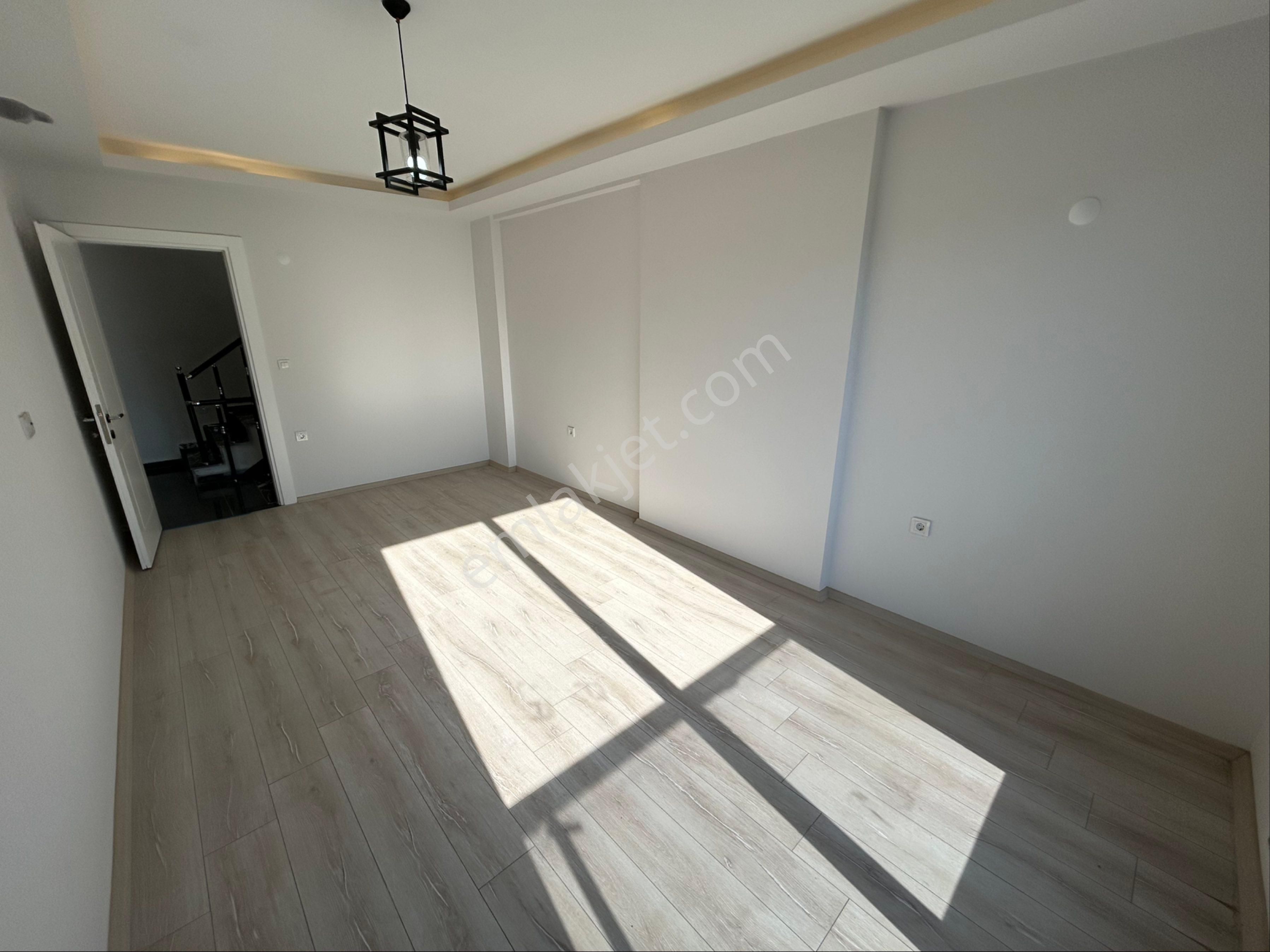 Didimde Havuzlu Sitede 4+1 Köşe Villa - Görsel 24