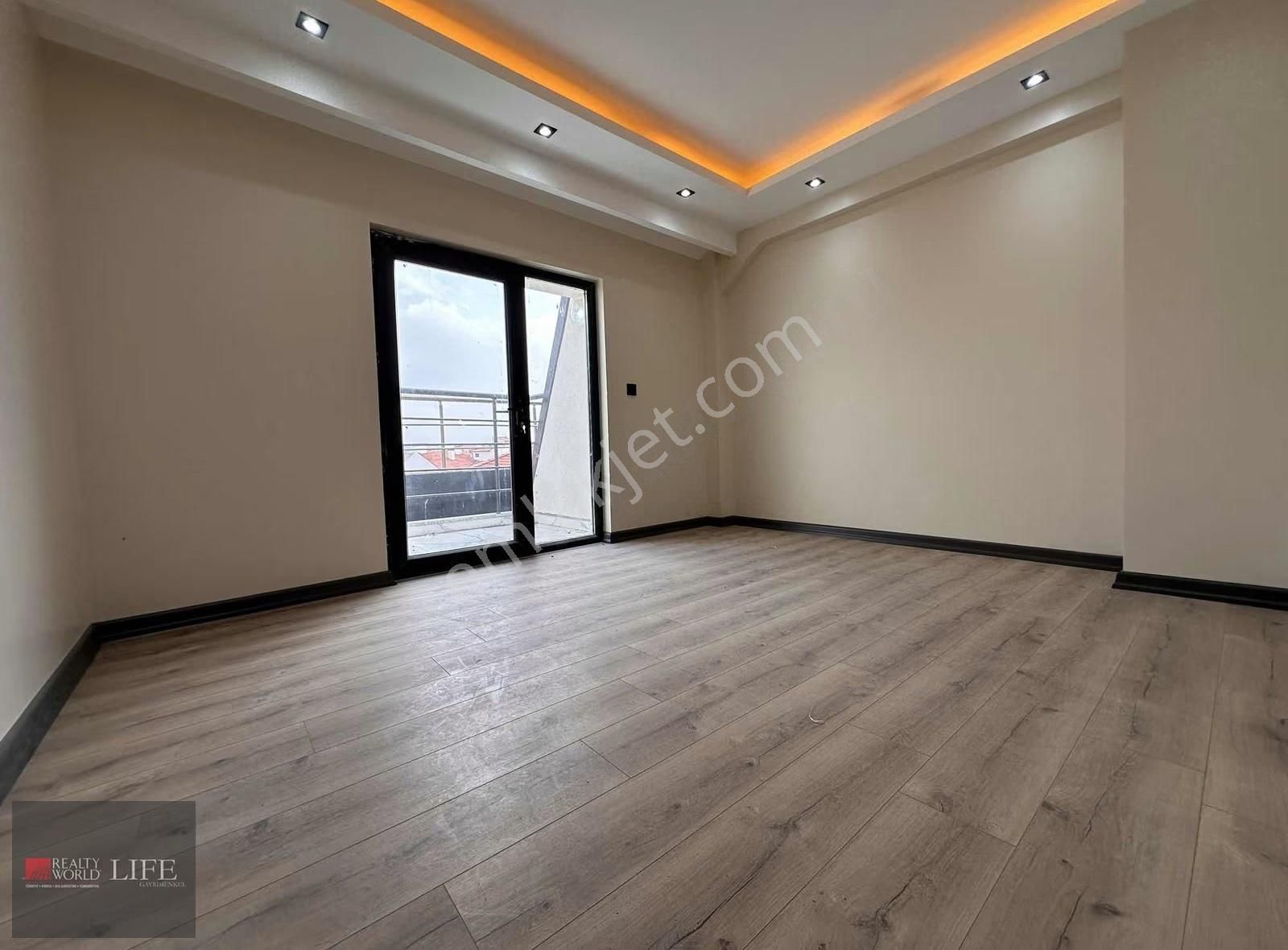 Rw Lıfe // Çamlıca Mahallesi Satılık 4+1 Lüks Dubleks Daire - Görsel 9