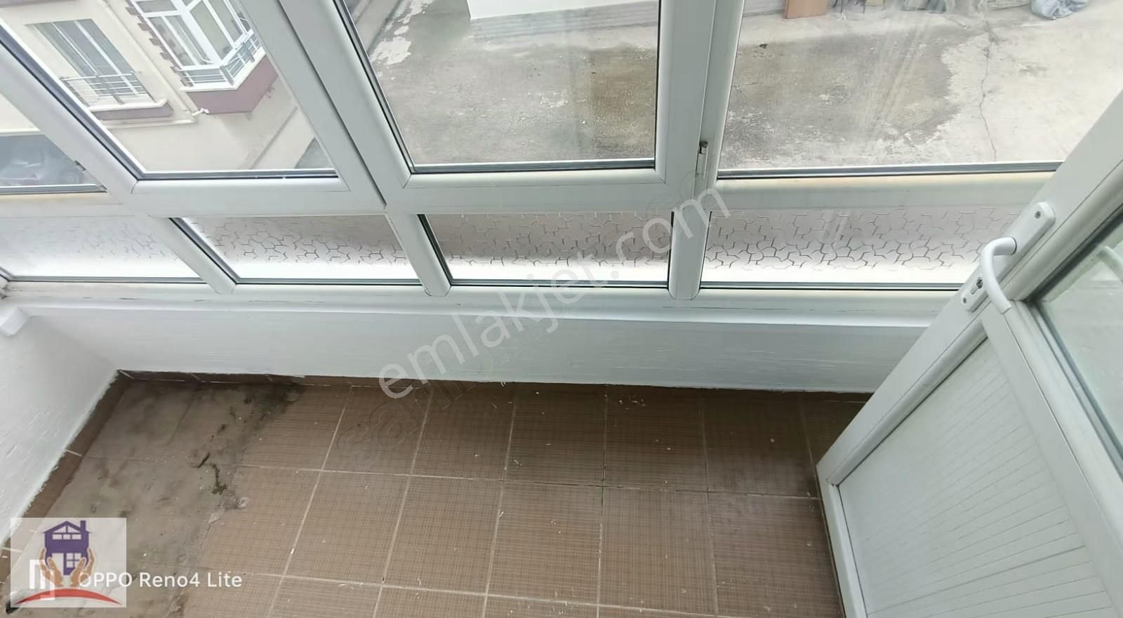 Pursaklar'da Ara Kat Merkezi Konum Kiralık 3+1 Daire - Görsel 2