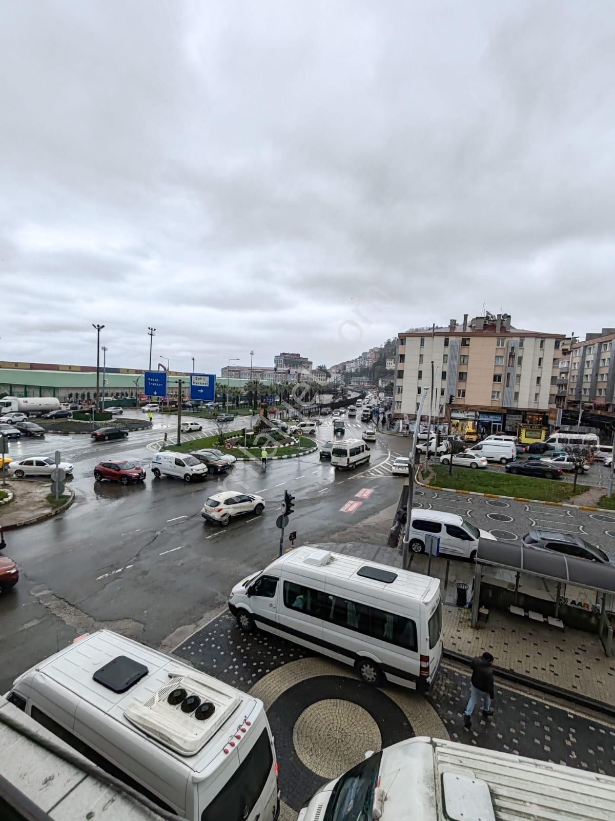 Giresun Merkez Meydan'da 30m2 Kiralık Eşyalı Ofisler