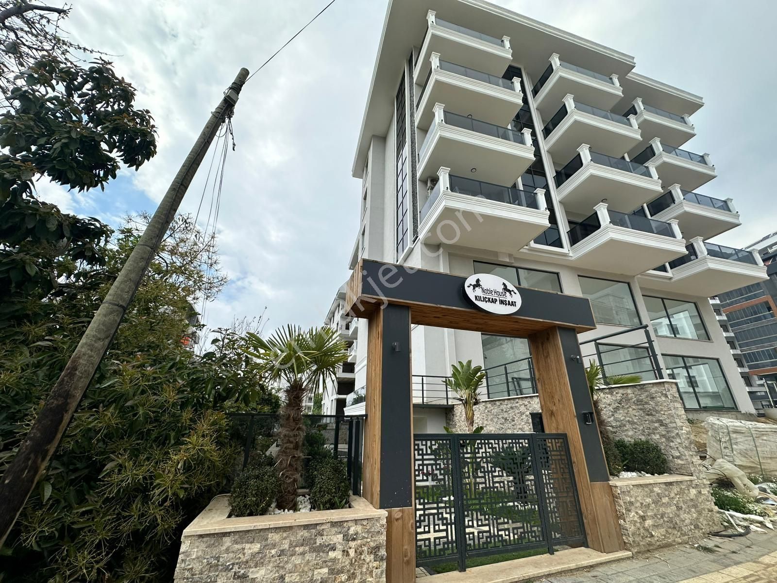 Satılık 1+1 Eşyalı Daire Alanya Kılıçkap Noble House