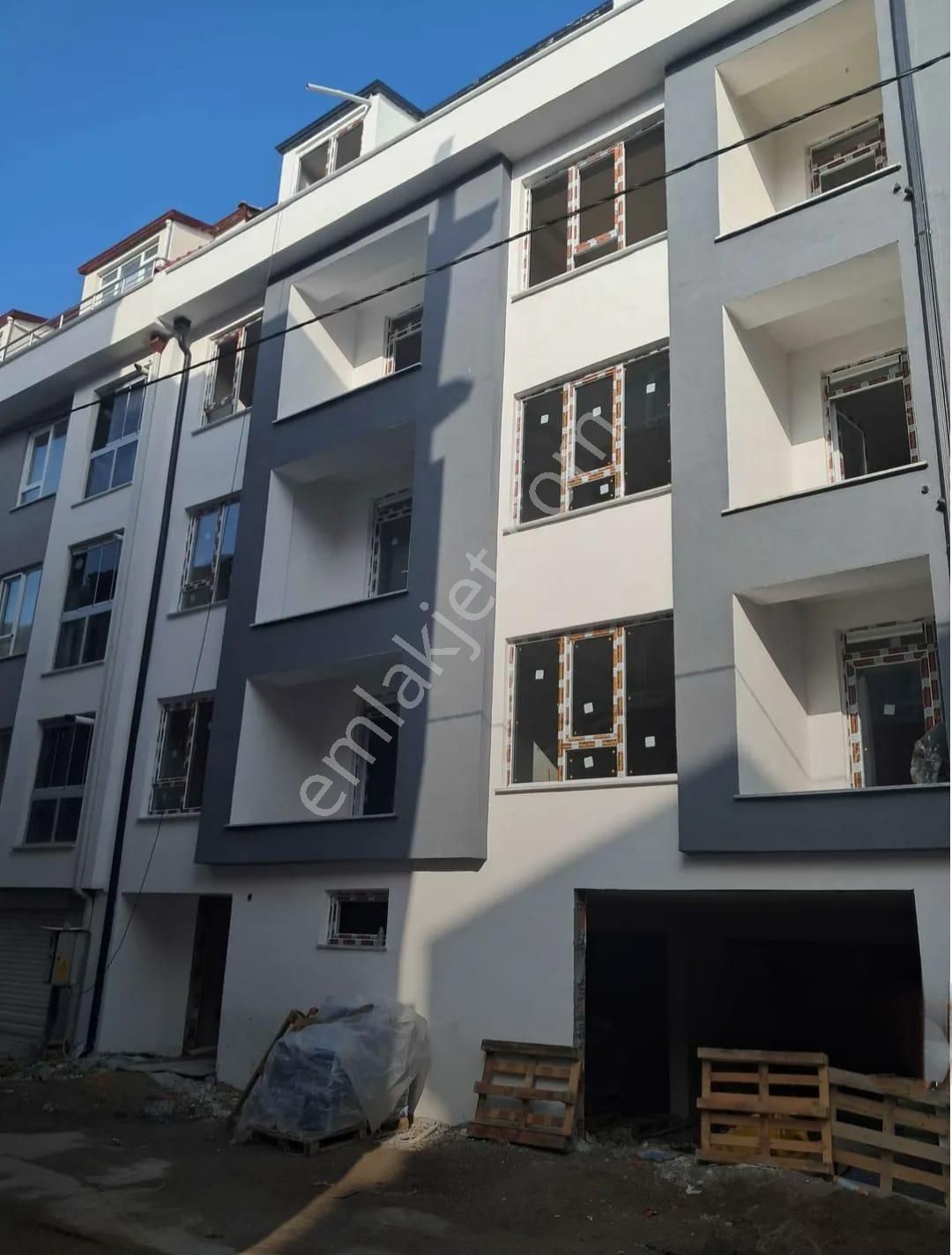 Akademi'den Sakarya Caddesi Yakını Asansörlü Sıfır Satılık 3+1