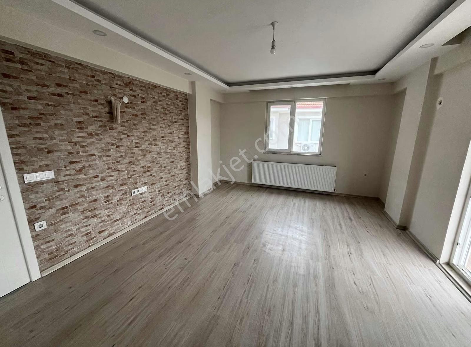 Gizem'li Emlak'dan 2+1 Kiralık Geniş Daire - Görsel 13