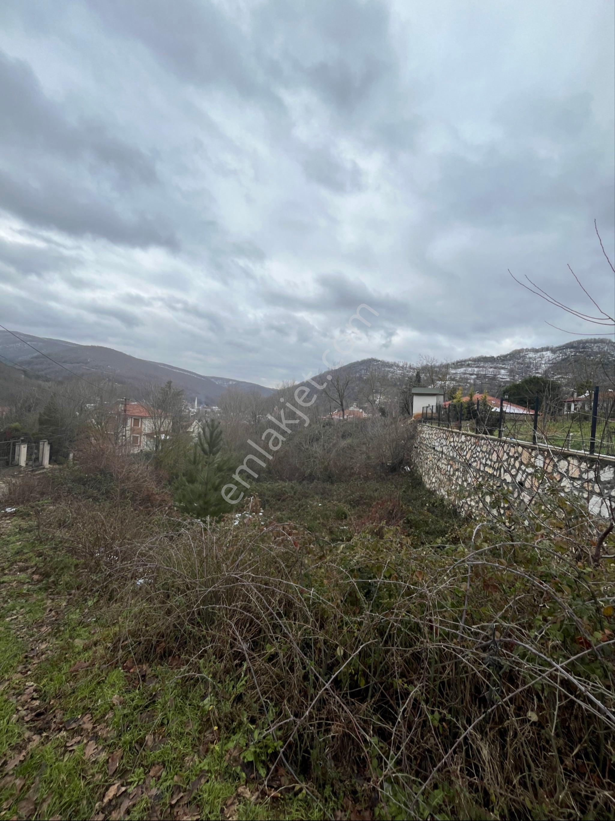 Yalova Güneyköy’de 3 Tarafı Yol, Yatırımlık Köşe Arsa - Görsel 9