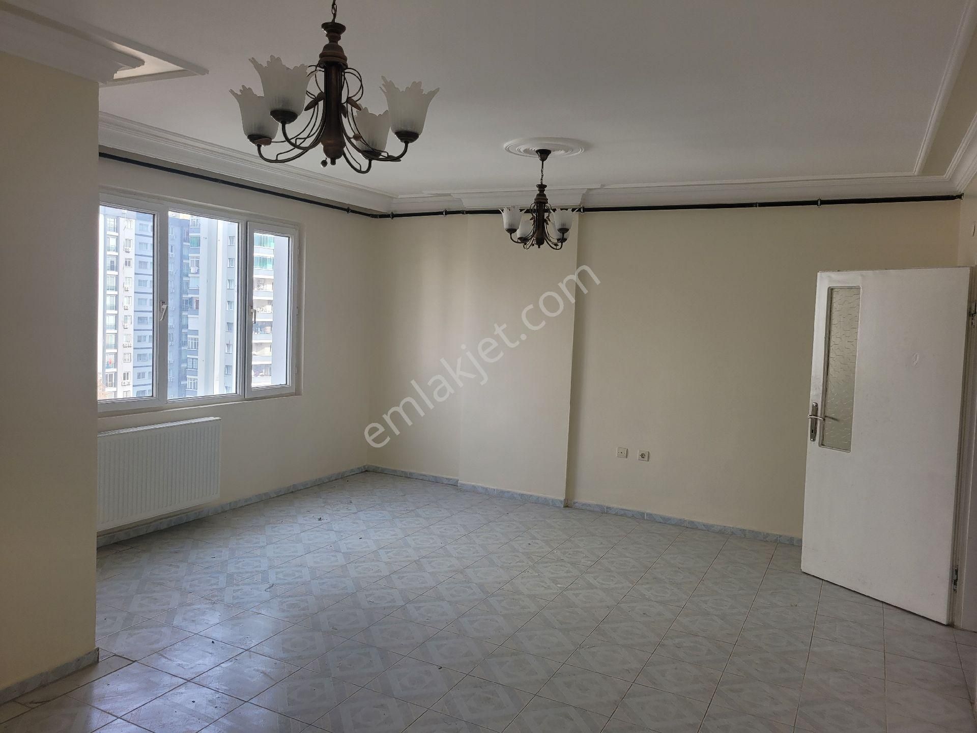 Adana Huzurevleri 3+1 Kapalı Mutfak Kombılı Kiralık Daire Uzun Süreli Kiralama İmkanlı