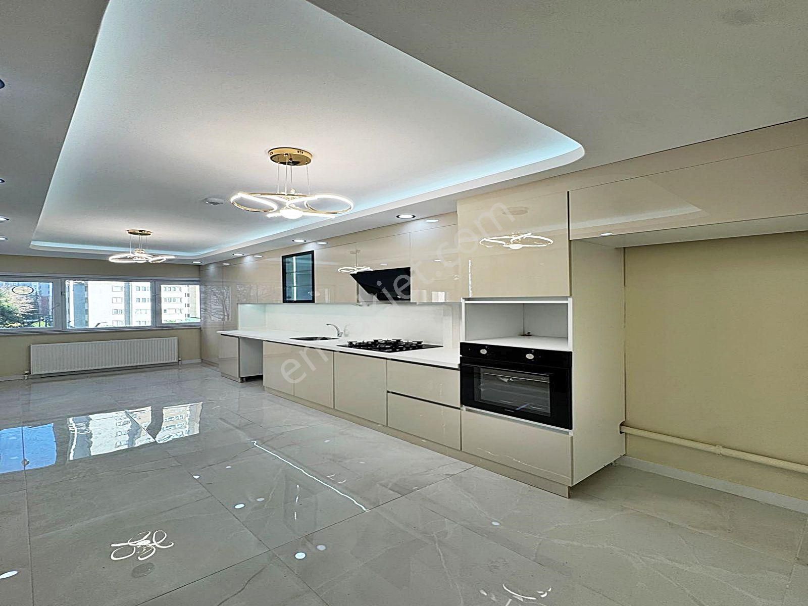 Cadde34 Yapı'dan West Marinaya Komşu Site İçerisinde Full Dekorlu Devasa M2 De Satılık 3+1 Daire!! - Görsel 9