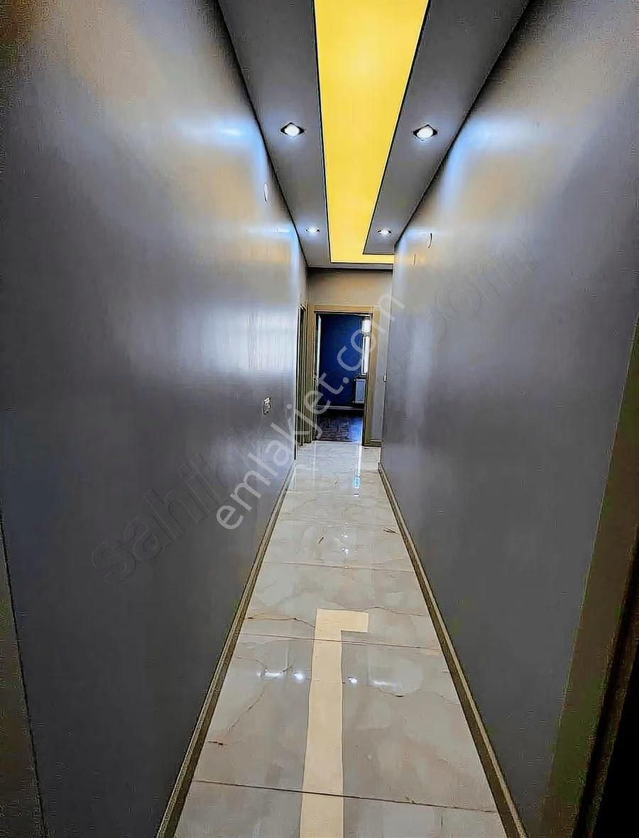 Barış Mahallesinde Metrobüse Yakın Masrafsız Daire - Görsel 4