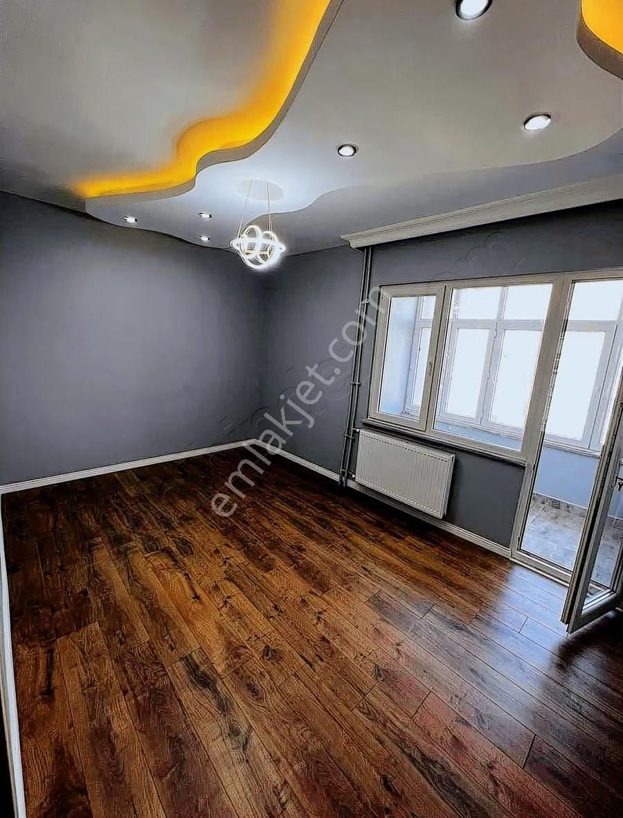 Barış Mahallesinde Metrobüse Yakın Masrafsız Daire - Görsel 9