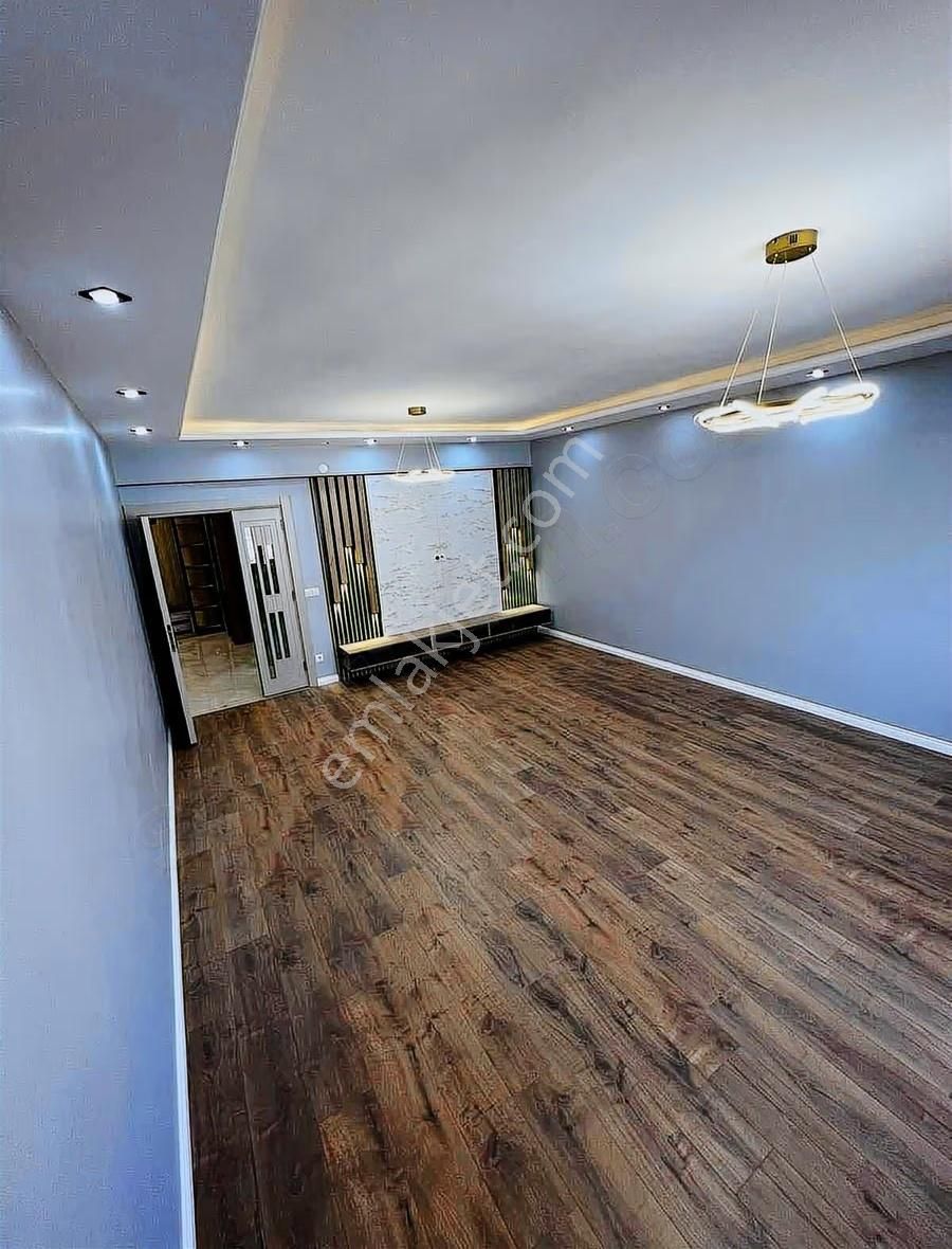 Barış Mahallesinde Metrobüse Yakın Masrafsız Daire - Görsel 10