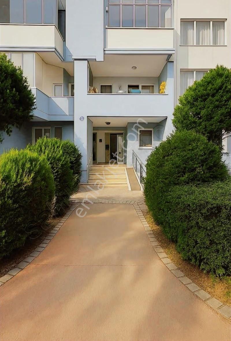 Yeşılkent 1'de Giyinme Odalı Masrafsız Geniş Daire - Görsel 17