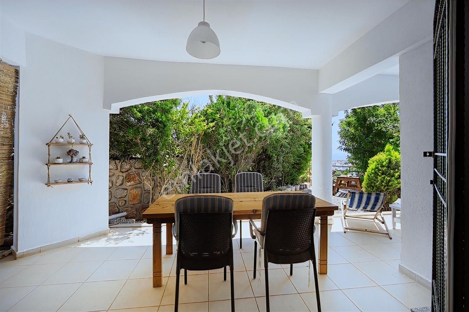 Datça Merkezde Eşyalı Geniş Bahçeli 2+1 Daire - Görsel 7