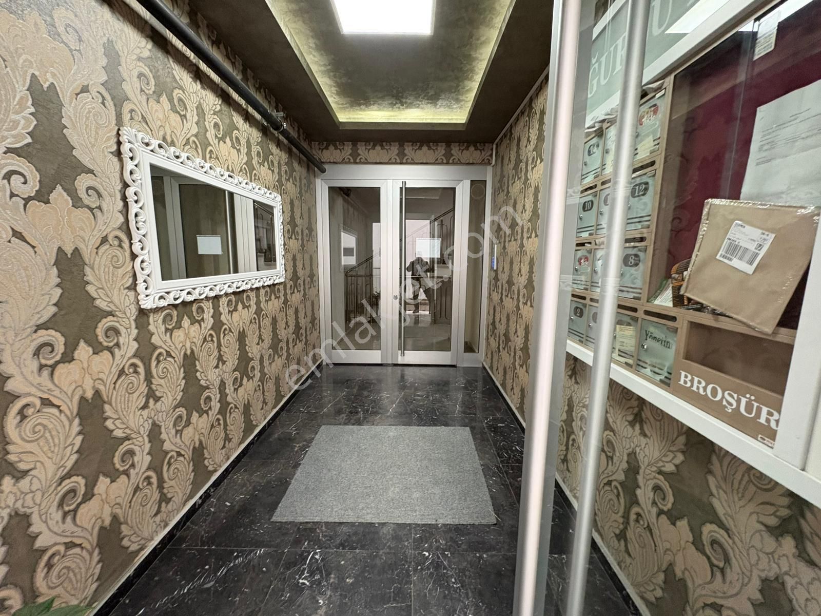 Göraldan 2+1 Dkmen Vadi Manzaralı 3. Kat Konumunda Lüks Yapılı