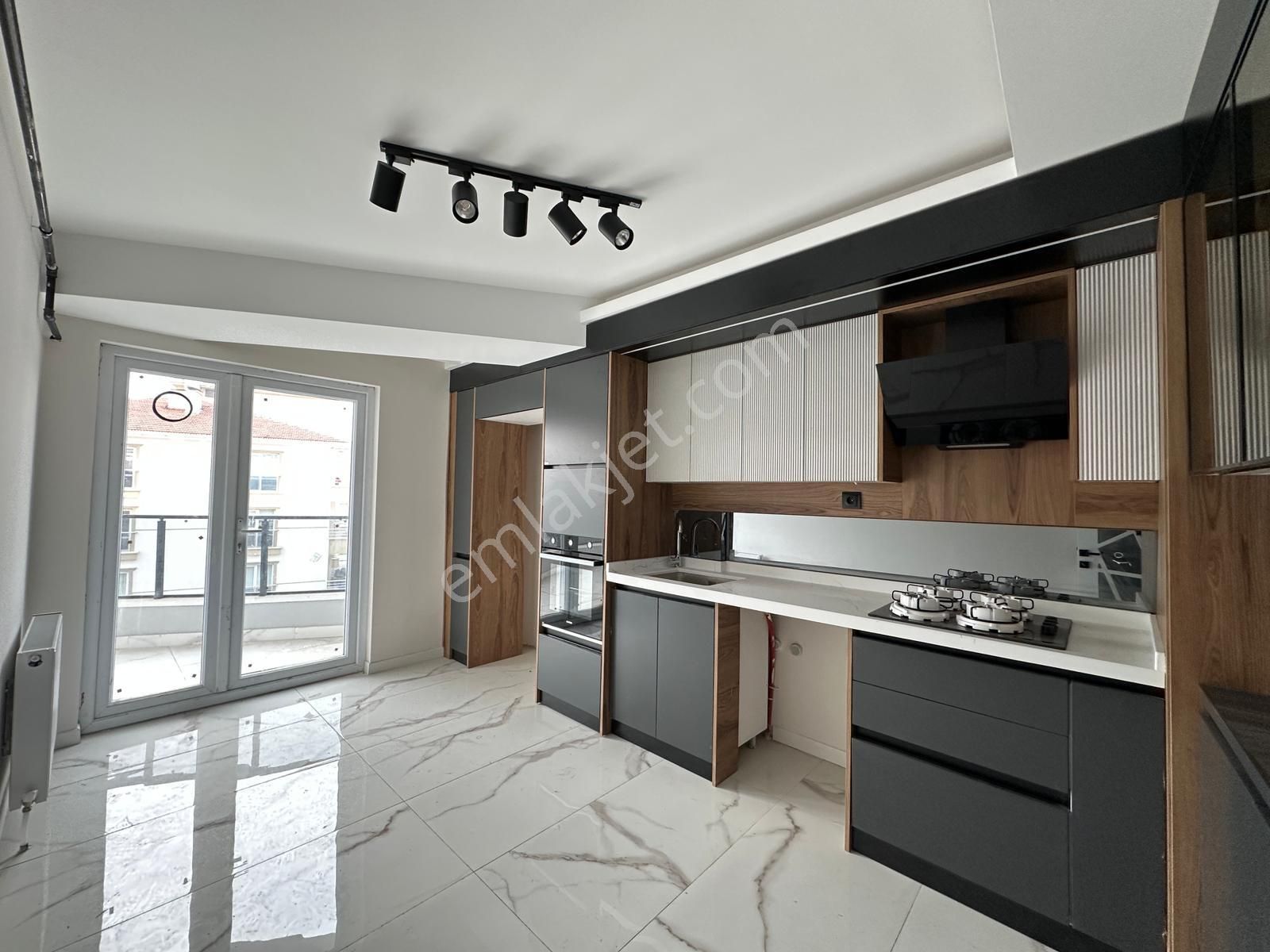 Sincan Yenikentte Satılık 3+1 Sıfır Daire Katta - Görsel 6