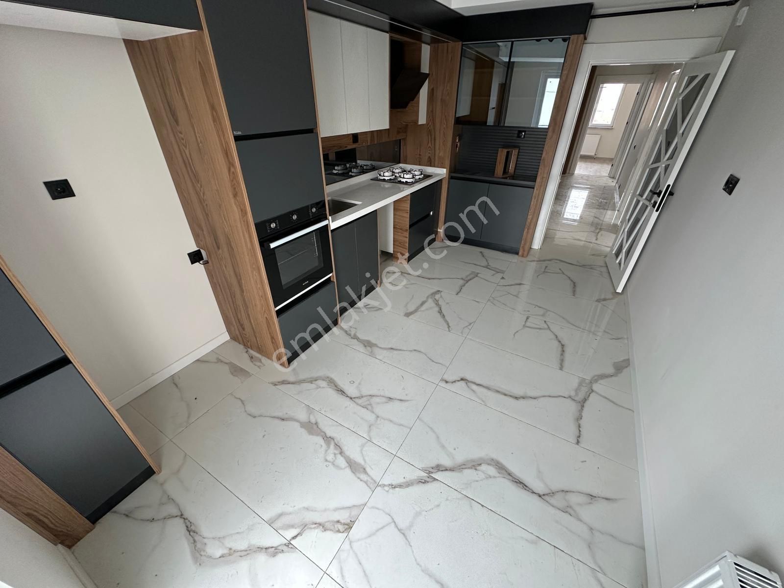 Sincan Yenikentte Satılık 3+1 Sıfır Daire Katta - Görsel 8