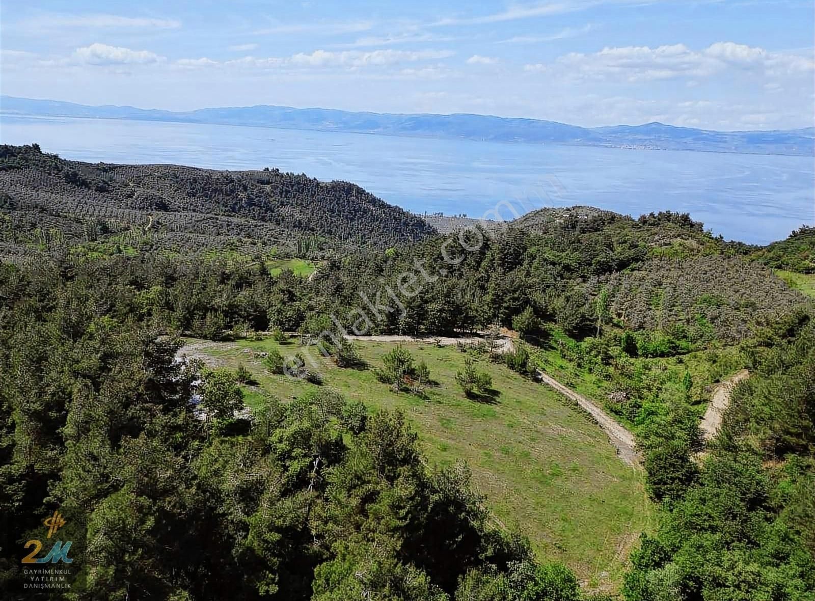 İznik Mustafalı Köyü Göl Ve Doğa Manzaralı Arazi