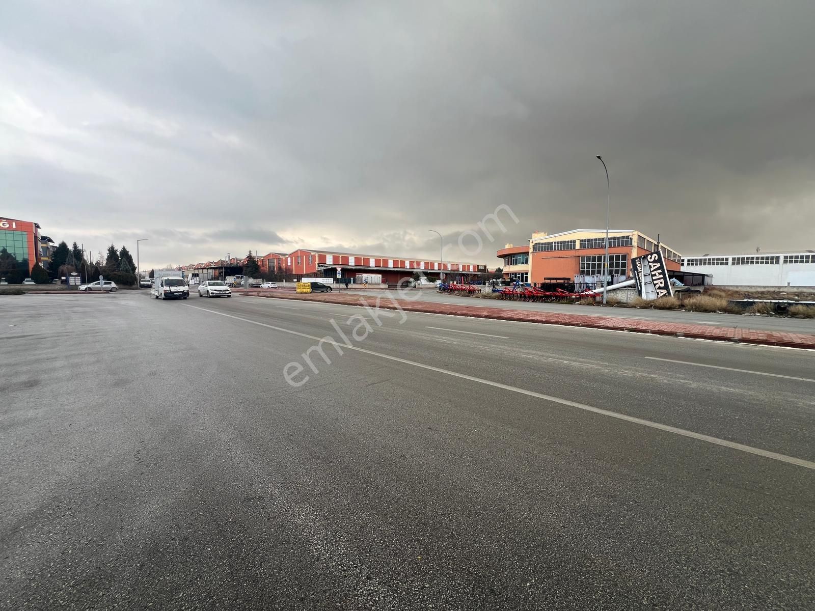 Büsan Sanayide Köşede 3000 M2 Arsa İçinde 1500 Kapalı Satılık Fabrika