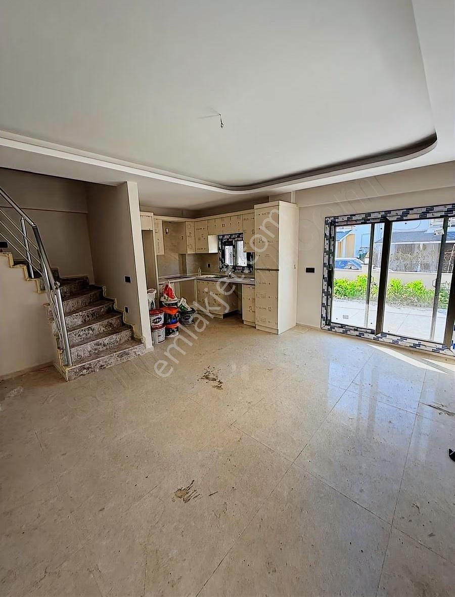 Canyurt Gayrimenkulden Yeni Foça Gencerlide Satılık Villa - Görsel 12