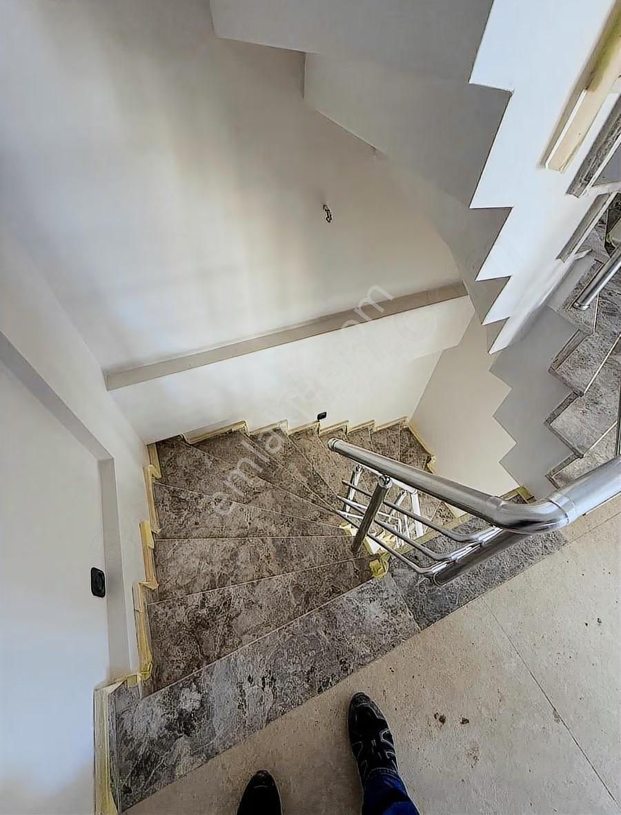 Canyurt Gayrimenkulden Yeni Foça Gencerlide Satılık Villa - Görsel 13