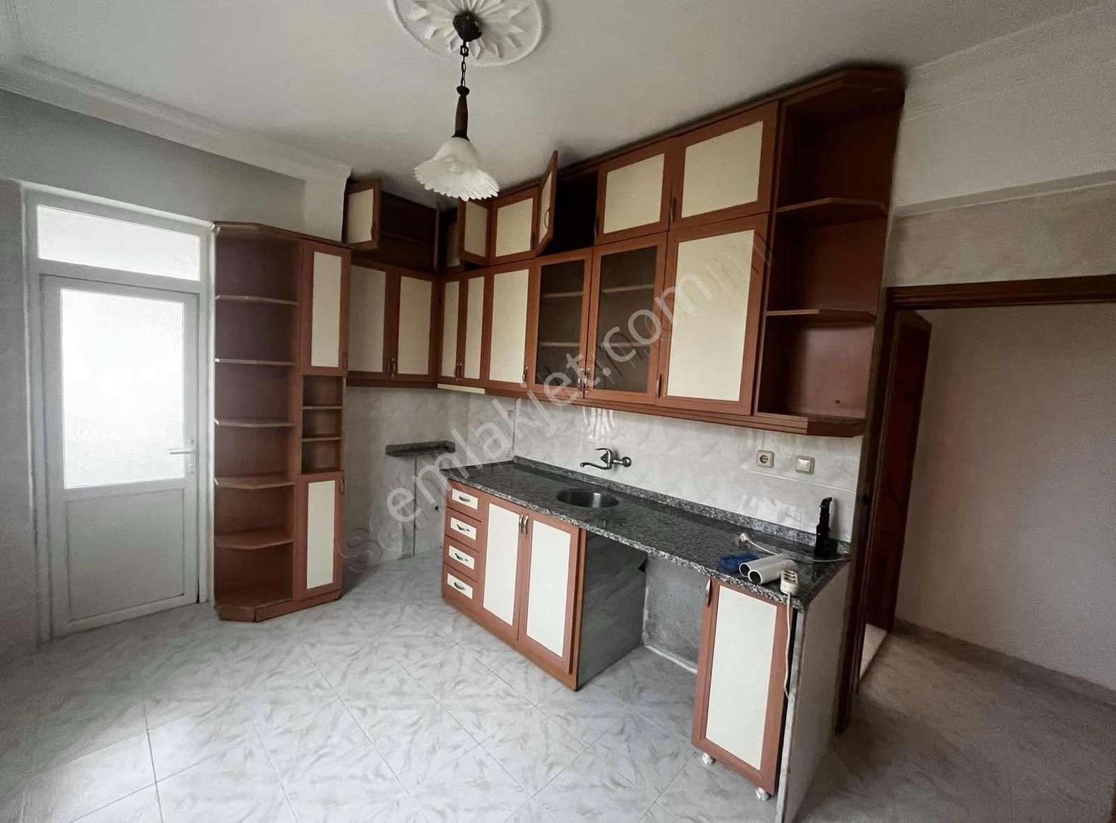 Öz Yıldız Emlaktan 3+1 Kiralık Daire Kavaklı Mahallesinde