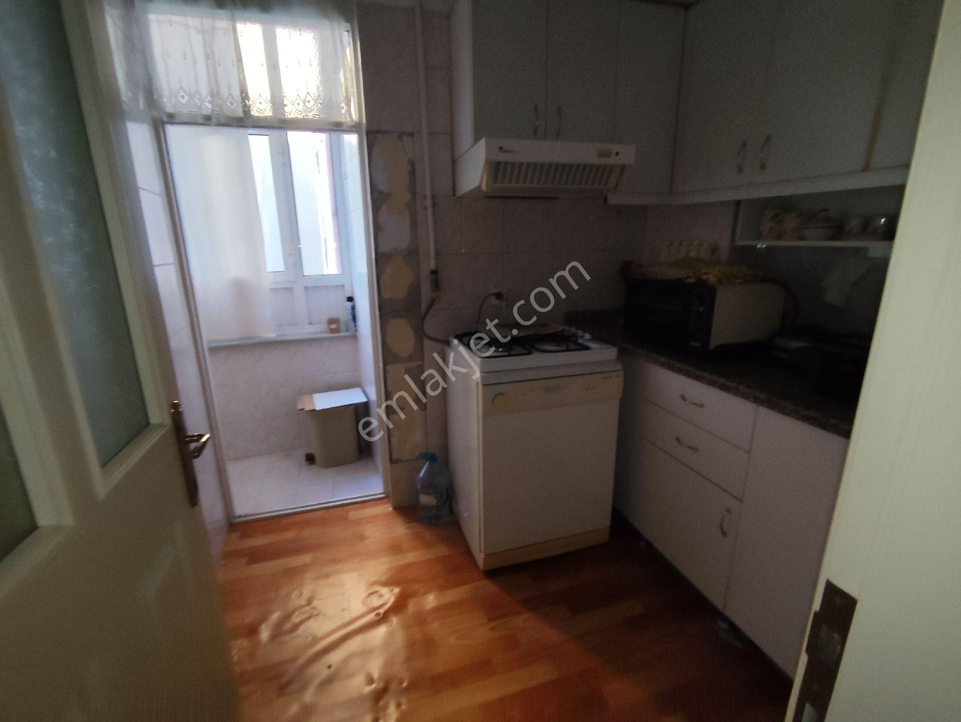 Kocamustafapaşada Satılık 2+1 Çift Cephe Satılık Daire - Görsel 8