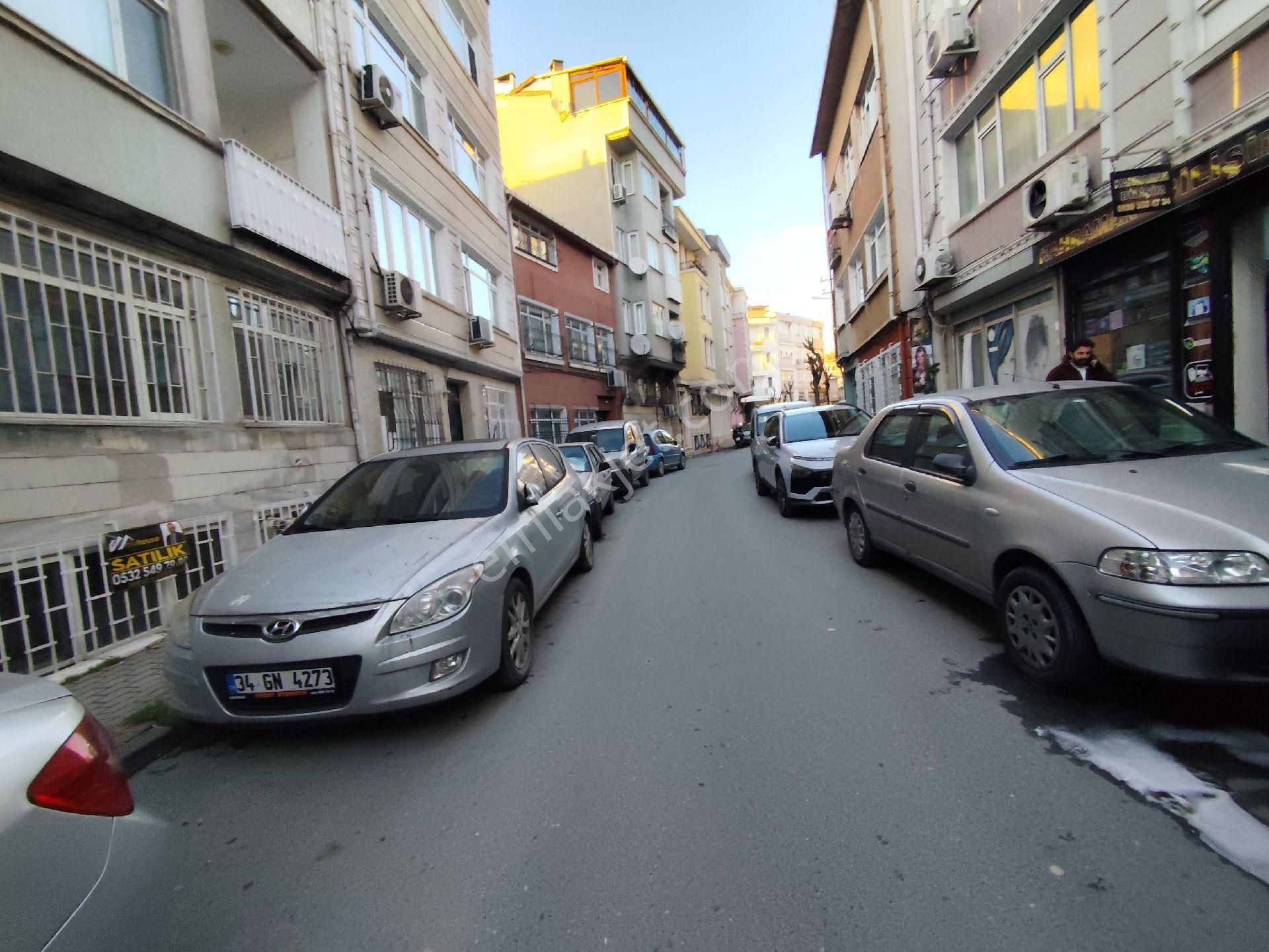 Kocamustafapaşada Satılık 2+1 Çift Cephe Satılık Daire - Görsel 21