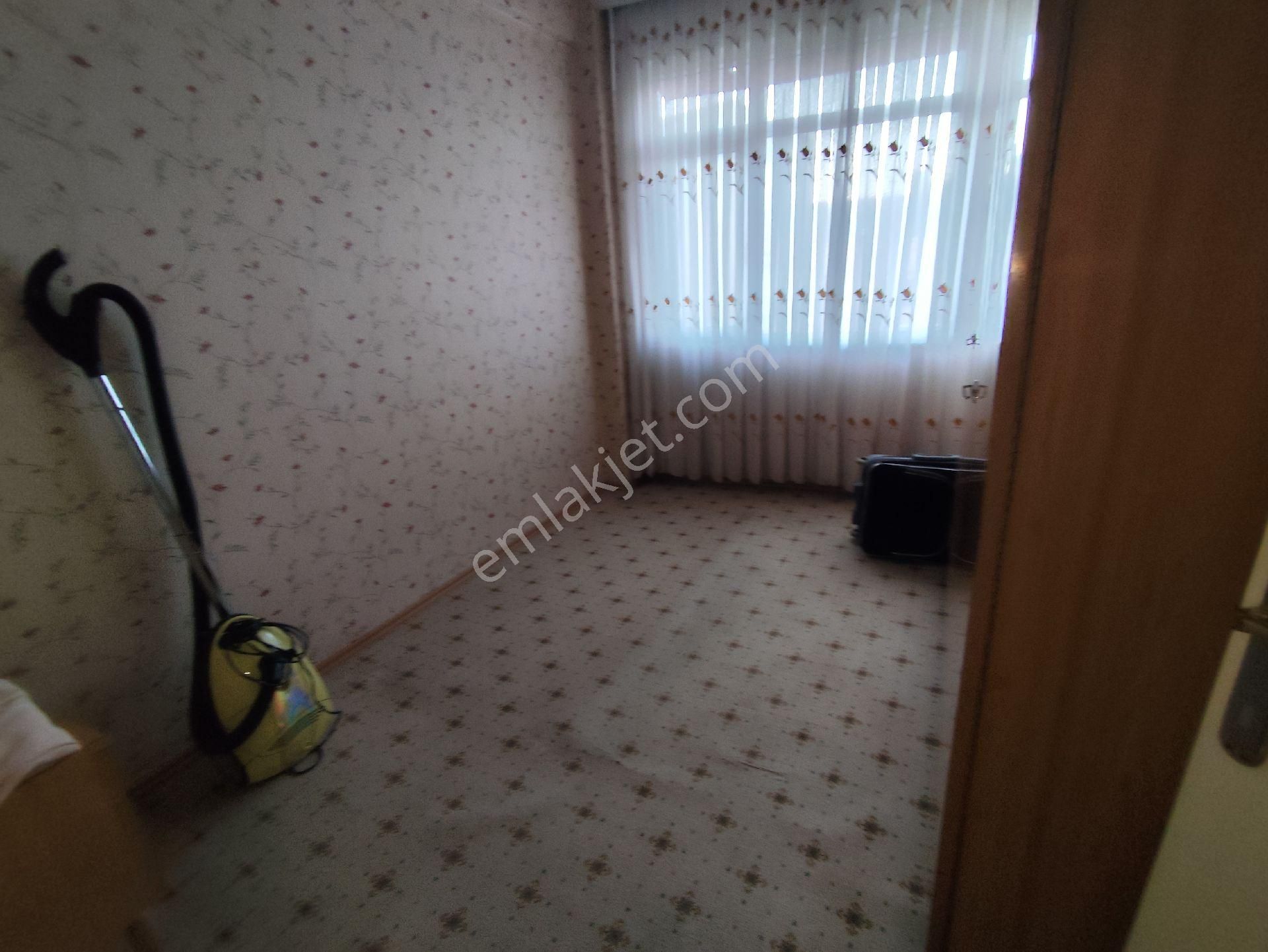 Kocamustafapaşada Satılık 2+1 Çift Cephe Satılık Daire - Görsel 4