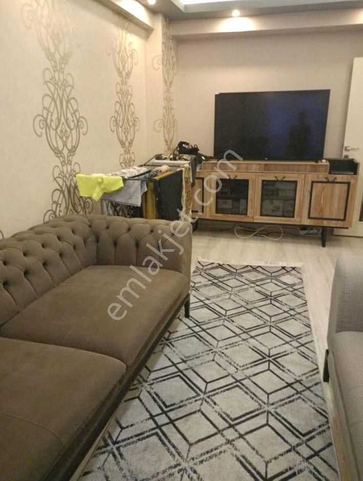 Recep Ümit'ten Esenli Caddesine Çok Yakın Lokasyonda [asansörlü] Arakat 2+1 Satılık Daire - Görsel 3