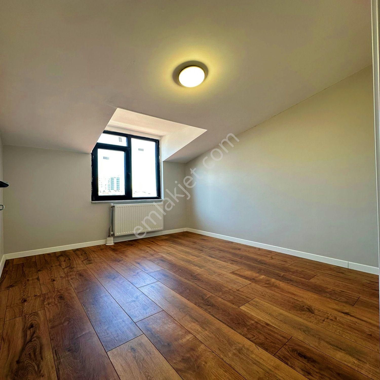 Beylikdüzü Yakuplu'da 5+2 195m2 Ön Cephe Dubleks Daire Fırsatı - Görsel 23