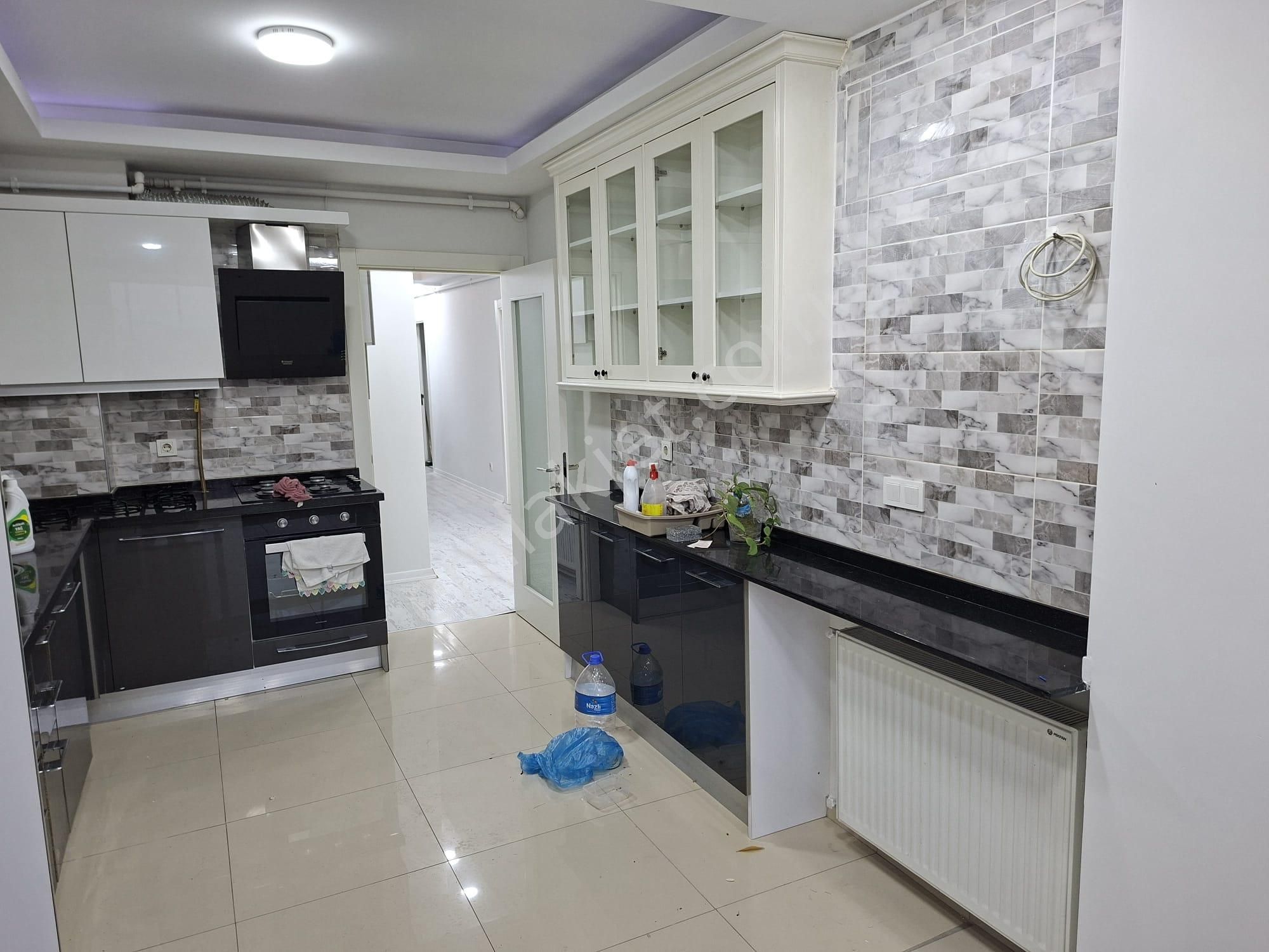 Güneş'ten Şirinyer Pazar Yeri Karşısı 3+1 125m Asansör 4.kat - Görsel 7