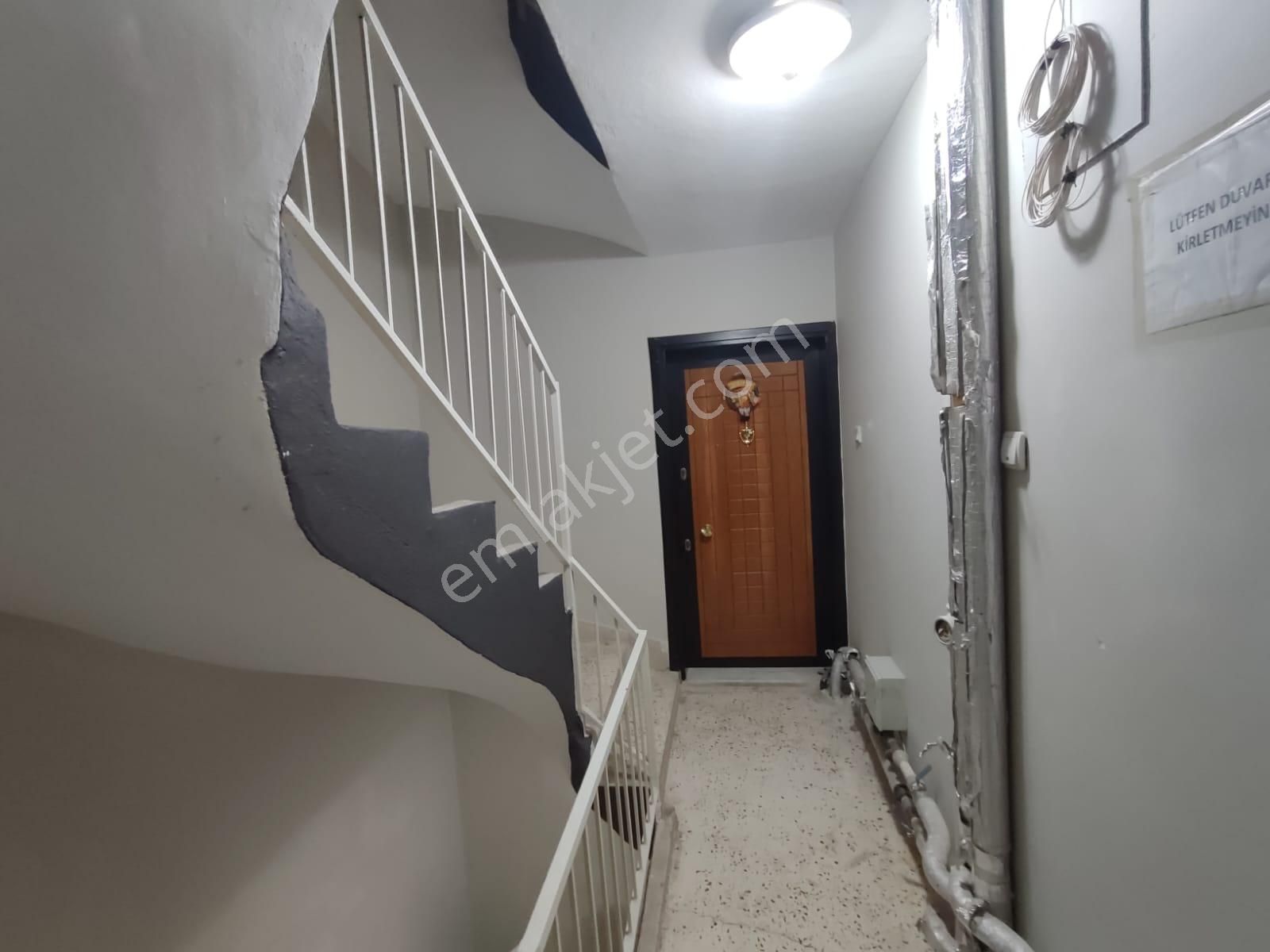 Onur Mh. Köşe Konumda Engelli Asansörlü Otoparklı 3+1 Ara Kat Daire - Görsel 24