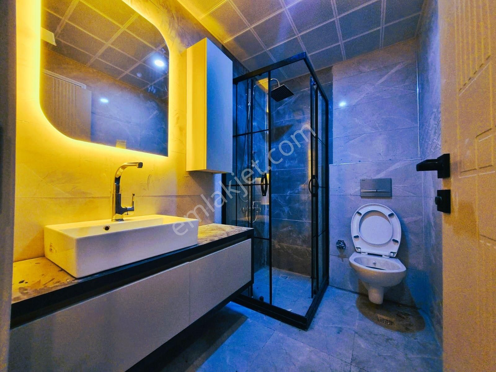 Sincan Yenikentte Lüx Yapılı Ön Cephe İskanlı Kiralık2+1 Daire - Görsel 24