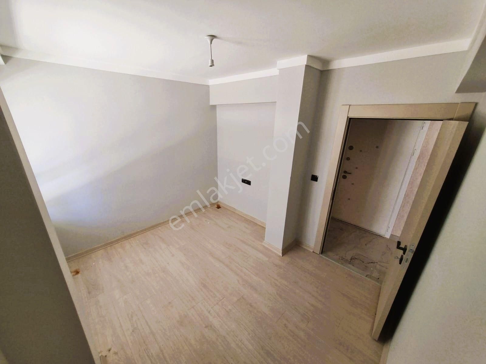 Sincan Yenikentte Lüx Yapılı Ön Cephe İskanlı Kiralık2+1 Daire - Görsel 2