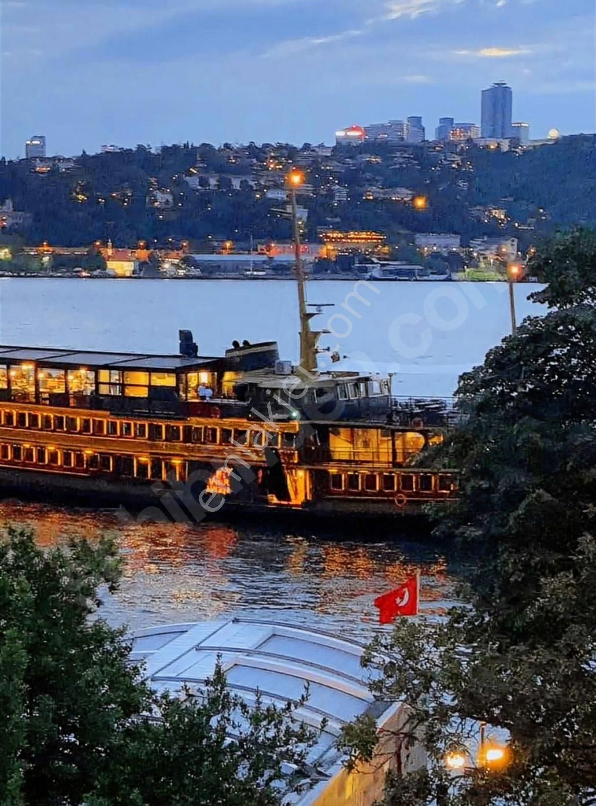 Beylerbeyi Sahil 'de Boğaz Manzaralı 3+1 Kiralık Yol Yalısı Dairesi - Görsel 11