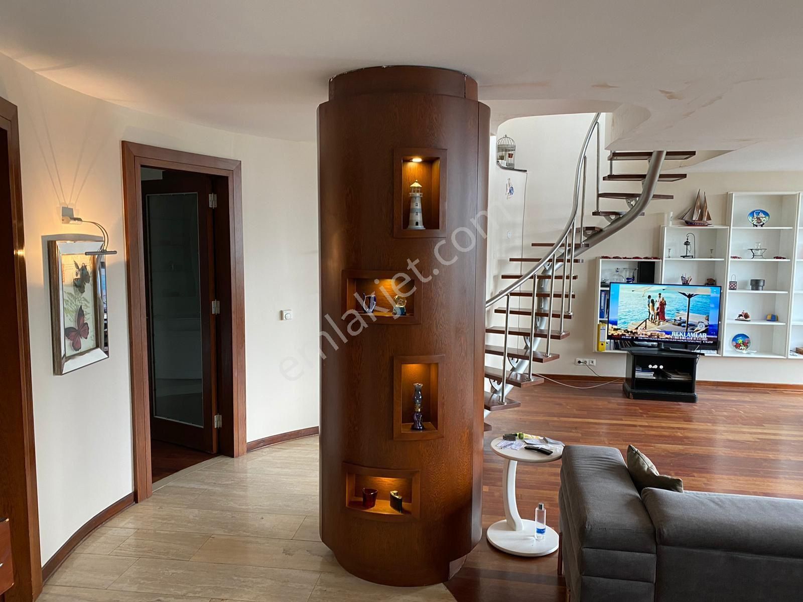 Beylerbeyi Sahil 'de Boğaz Manzaralı 3+1 Kiralık Yol Yalısı Dairesi - Görsel 4