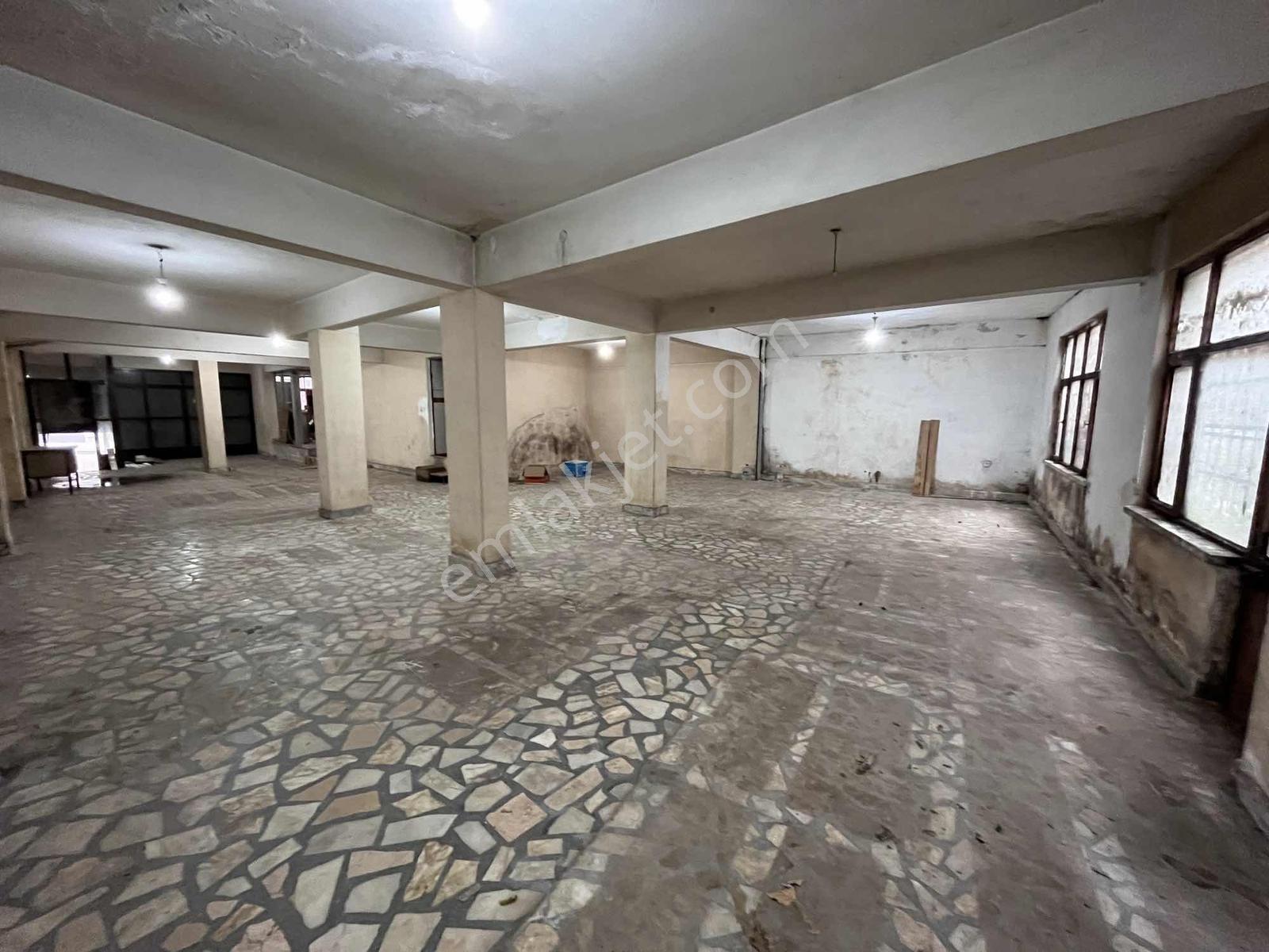 Bm Real Estate Elmasbahçeler'de Kiralık 200m2 İş Yeri - Görsel 13