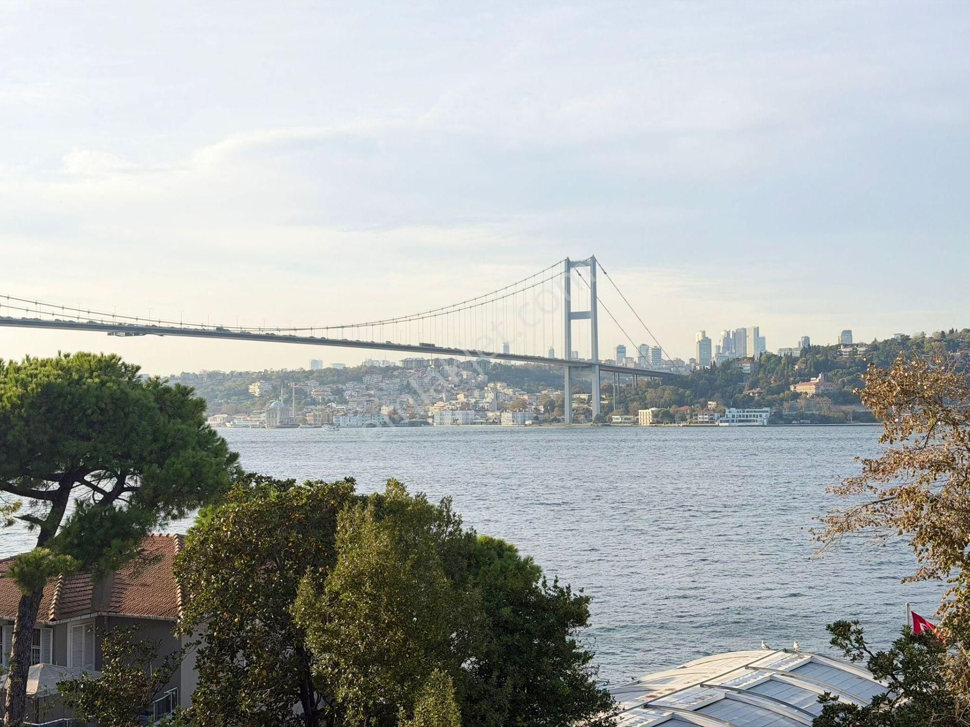 Beylerbeyi Sahil 'de Eşyalı 1+1 Kiralık Yol Yalısı Dairesi