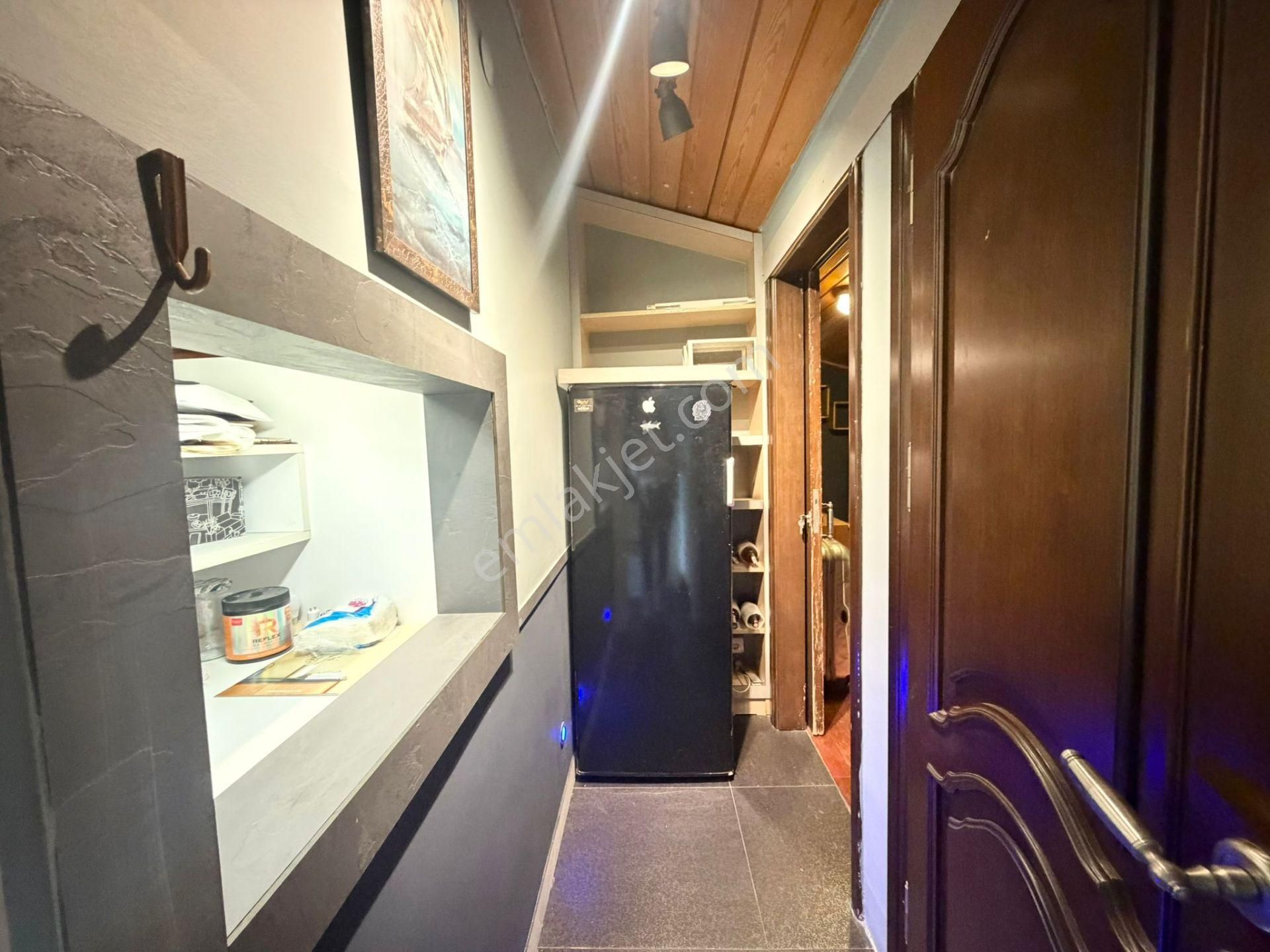 Beylerbeyi Sahil 'de Eşyalı 1+1 Kiralık Yol Yalısı Dairesi - Görsel 13