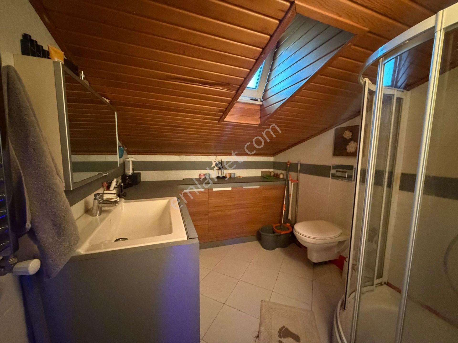 Beylerbeyi Sahil 'de Eşyalı 1+1 Kiralık Yol Yalısı Dairesi - Görsel 17